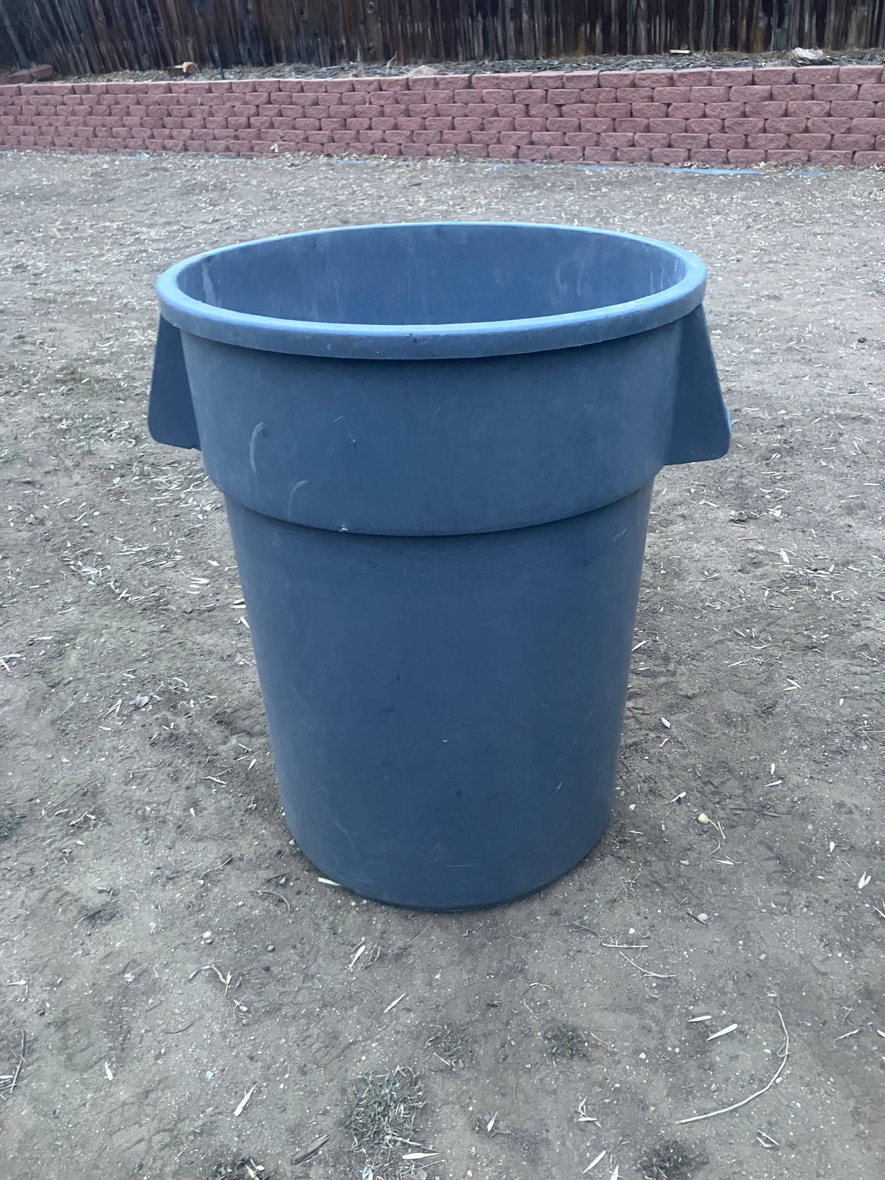 Rubbermaid Brute 44 Gallon Trash Can