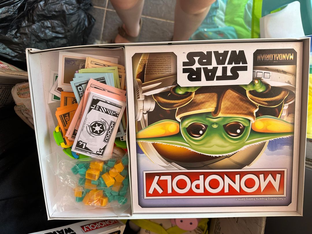Monopoly: Star Wars The Mandalorian Edition