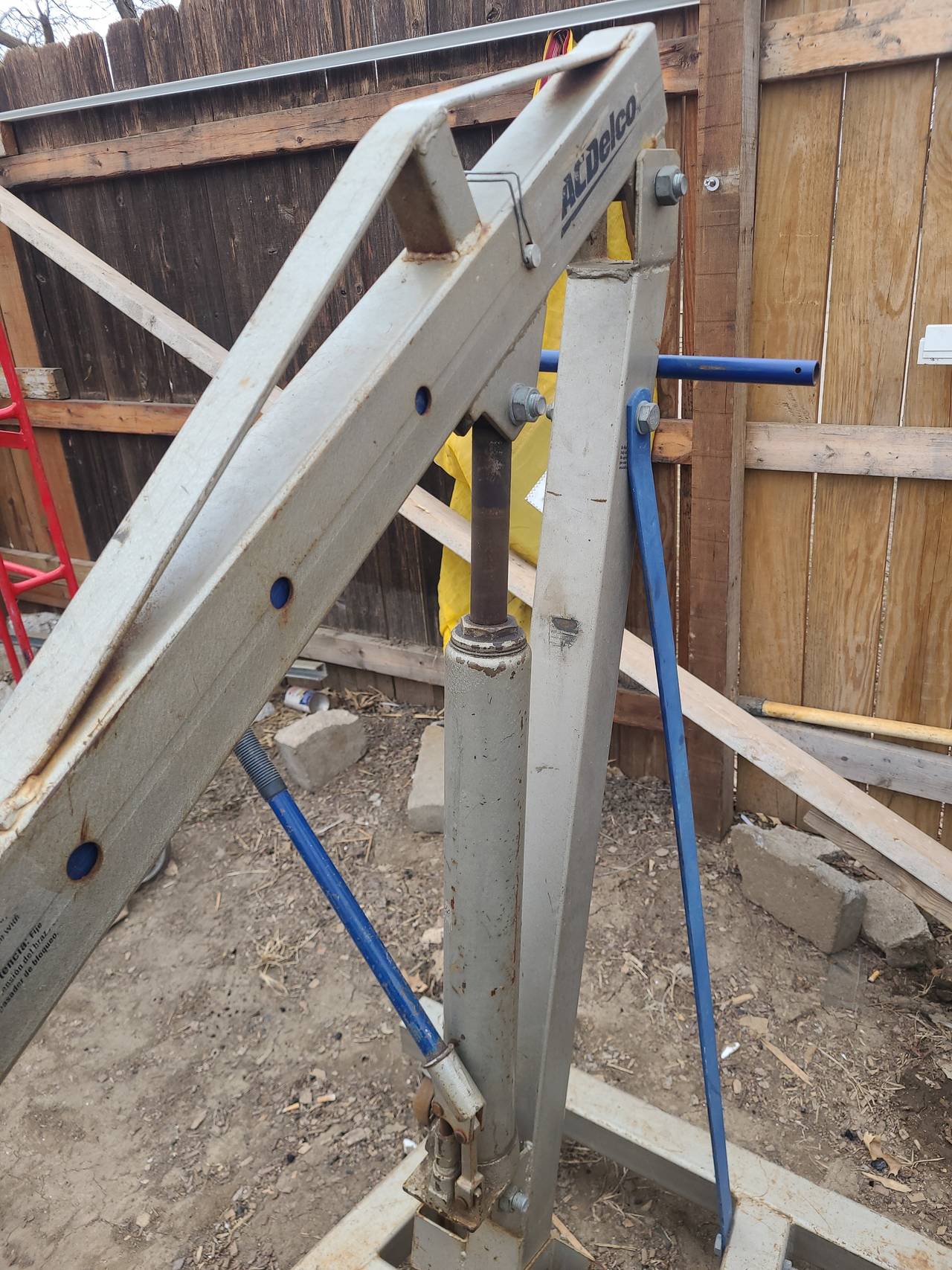 ACDelco 2 Ton Hydraulic Engine Hoist Shop Crane