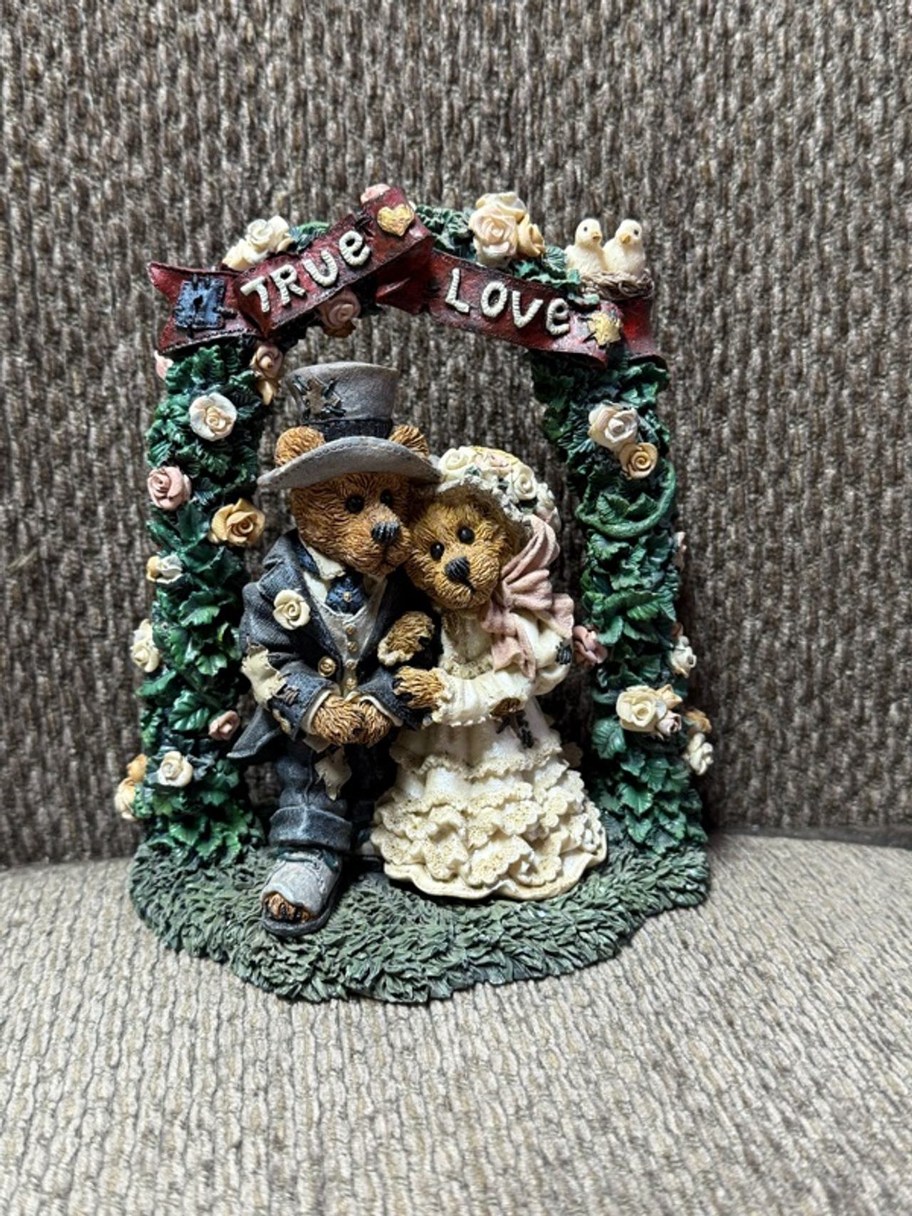 Boyds Bears Grenville & Beatrice "True Love" Bearstone Figurine