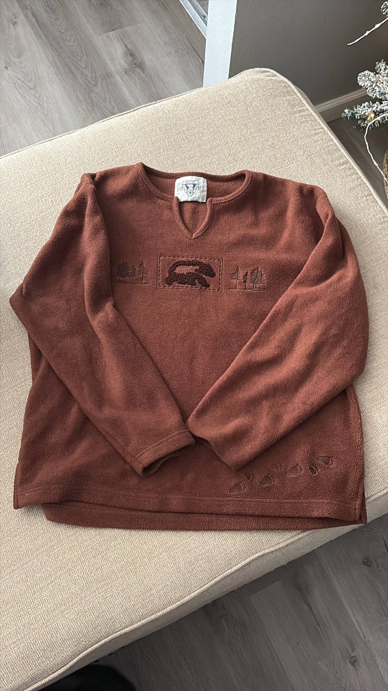 Northern Reflections Vintage Bear Fleece Pullover