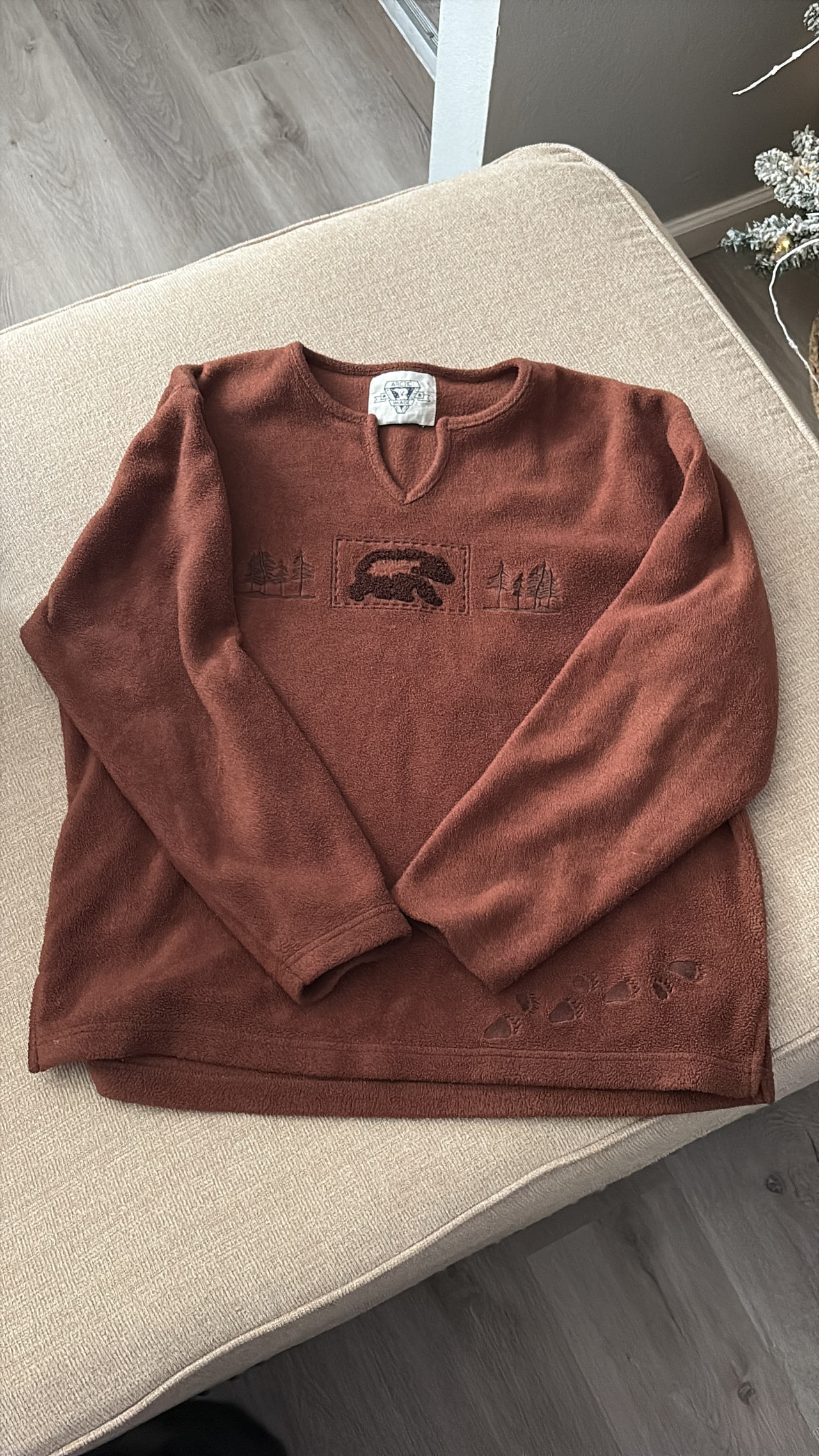 Northern Reflections Vintage Bear Fleece Pullover