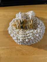 Vintage White Beaded Clutch Bag w/ Gold Frame – Elegant Evening Purse - Image 2
