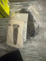 Philips Norelco Series 5000 Electric Shaver - Image 2