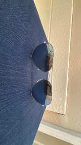 Ray-Ban Aviator Classic Polarized Sunglasses - Image 4
