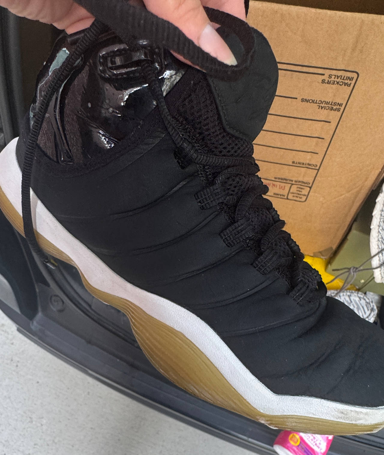 Nike Air Max Infuriate 2 Mid Black Gum