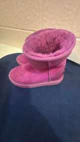 UGG Classic Short Boots Pink - Image 3