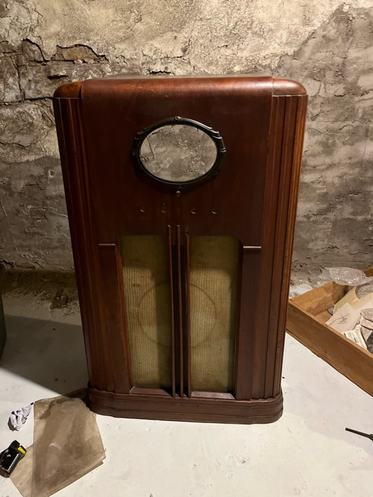 Zenith 6S52 Console Radio