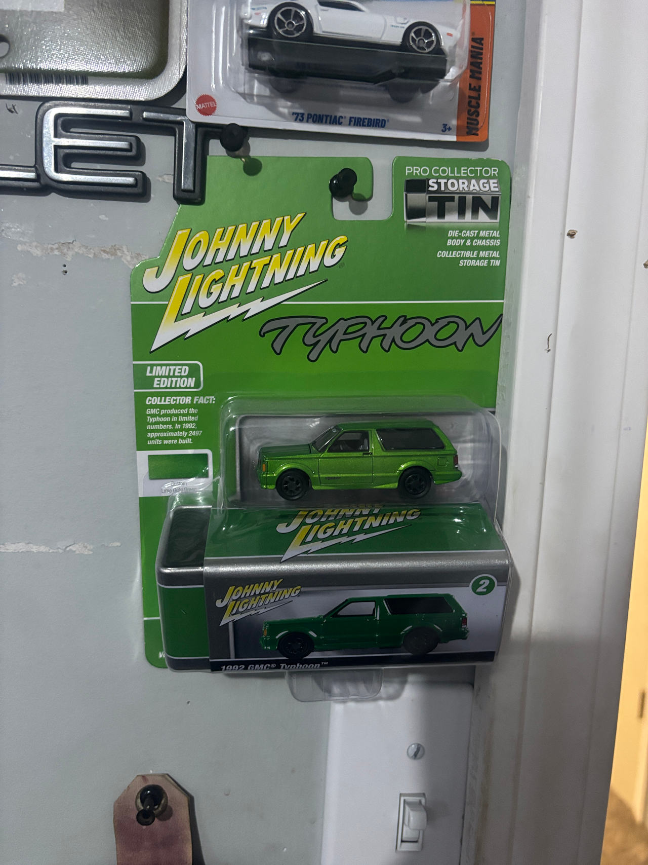 Johnny Lightning 1992 GMC Typhoon Limited Edition with Storage Tin
