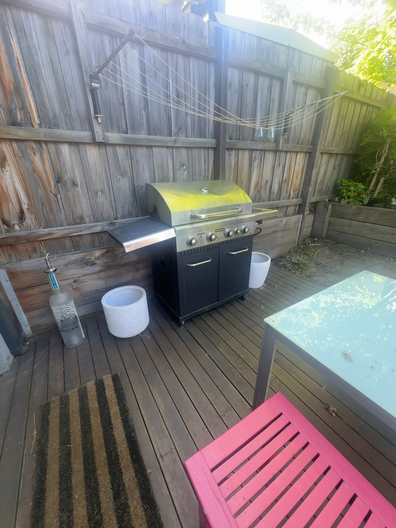 Jumbuck Stardom 4-Burner Hooded BBQ with Side Burner