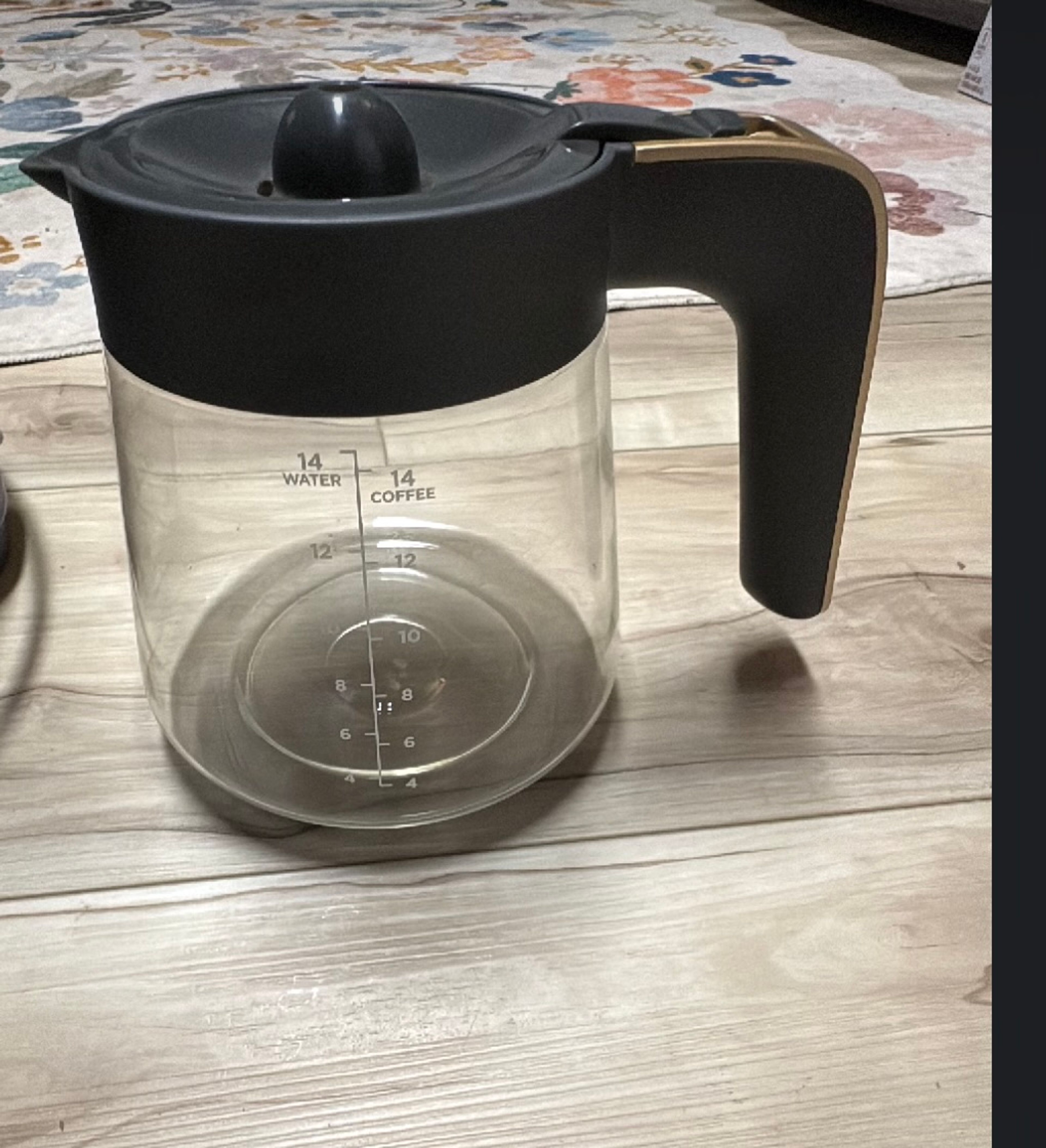 Beautiful 14-Cup Programmable Coffee Maker - Image 7