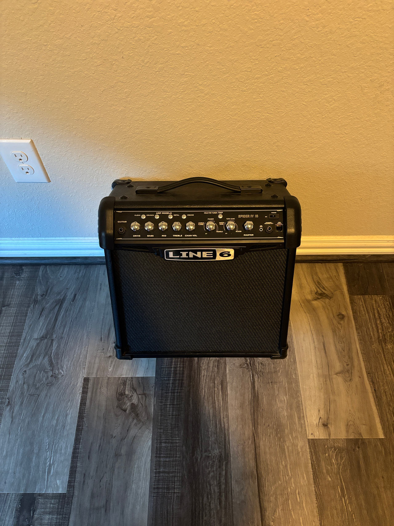 Line 6 Spider IV 15