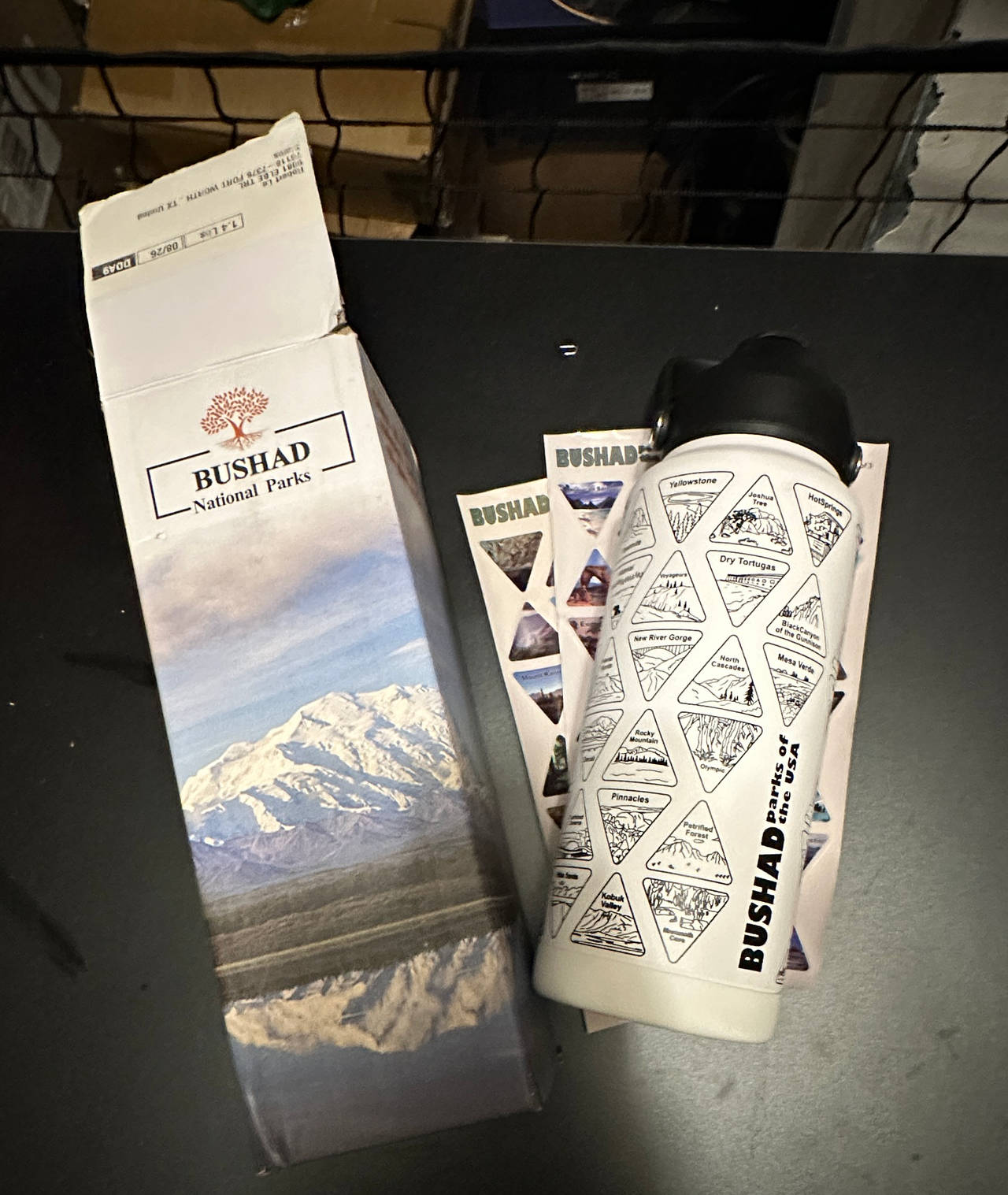 BUSHAD National Parks 32oz Insulated Water Bottle with Stickers