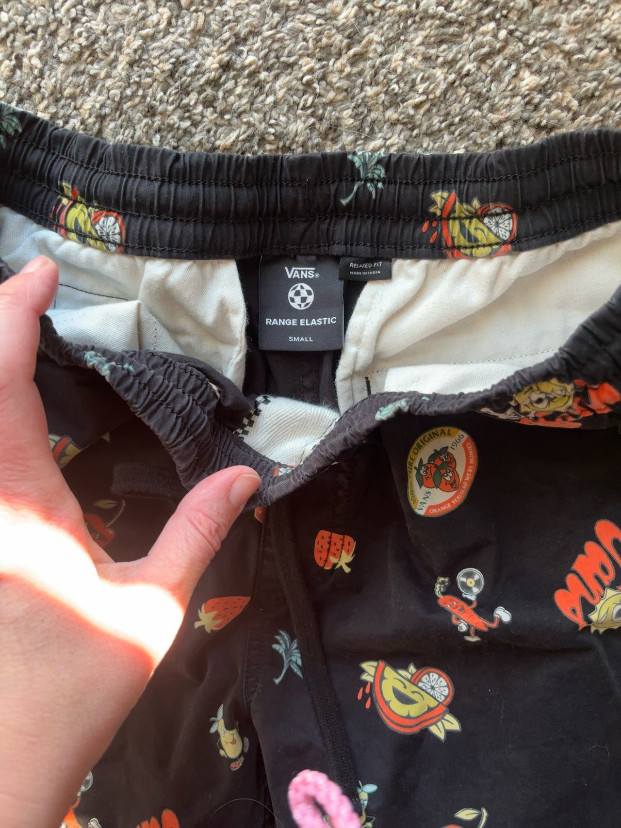 Vans Range Relax Fruit AOP Shorts Black/Orange