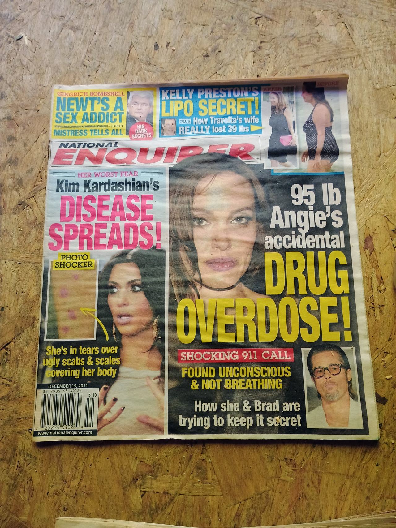 National Enquirer December 19 2011 Angelina Jolie Kim Kardashian Cover