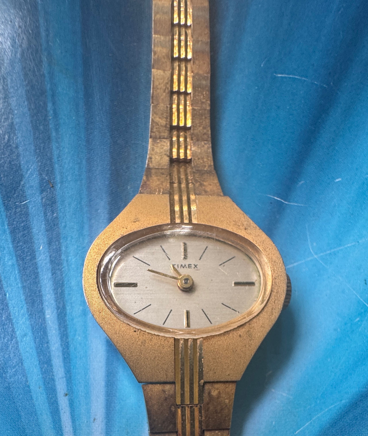 Vintage Timex Ladies Gold Tone Oval Watch