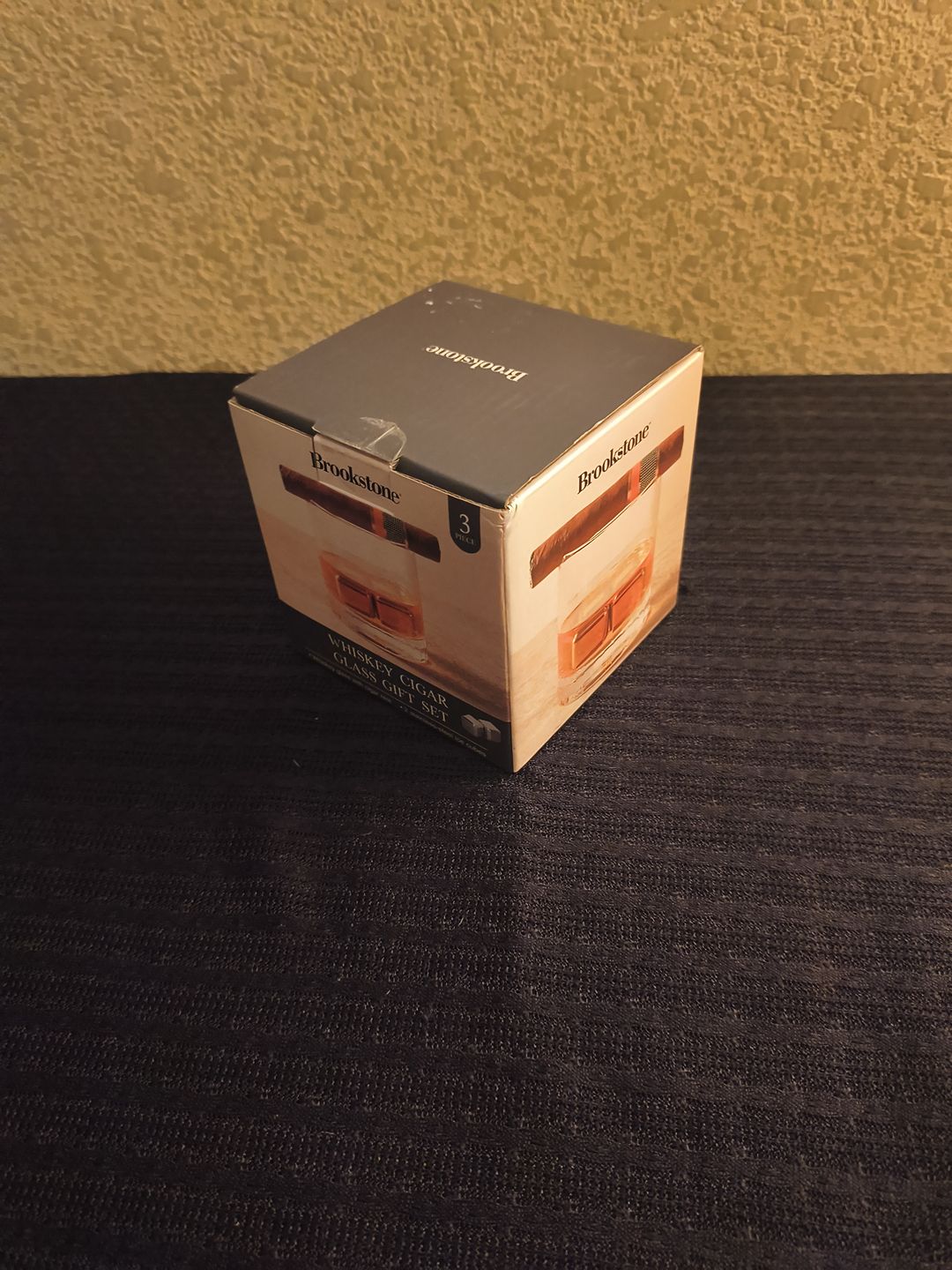 Brookstone Whiskey Cigar Glass Gift Set