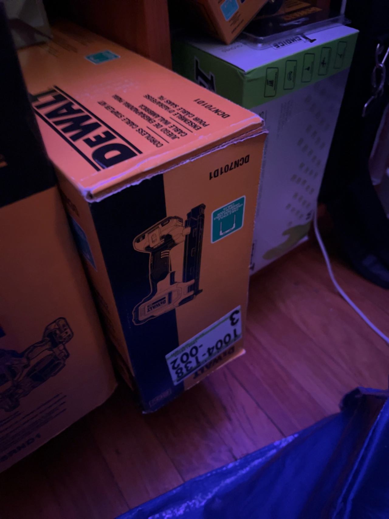 DEWALT 20V MAX Cordless Cable Stapler Kit