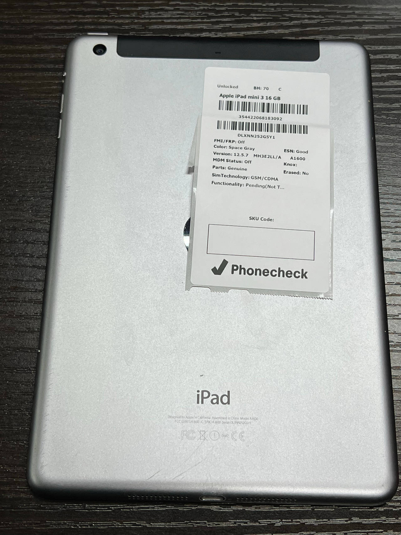 Apple iPad mini 3 16GB Wi-Fi + Cellular Space Gray unlocked 70% battery health
