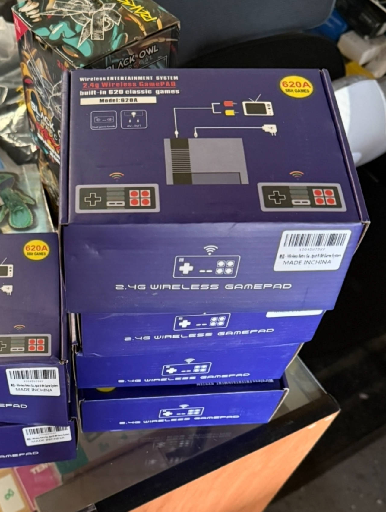 620A Wireless Retro Game Console with 620 Built-in Games
