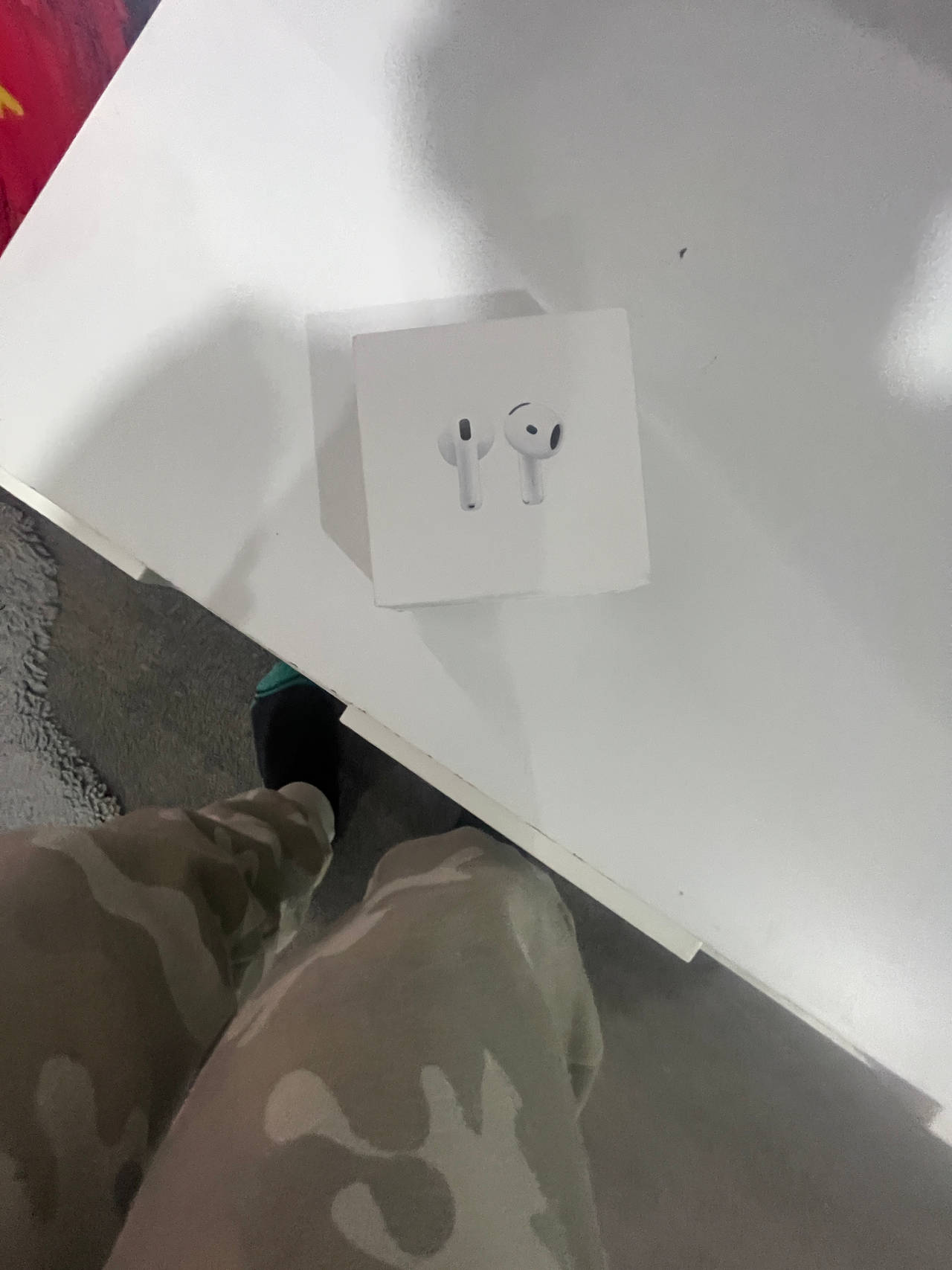 Apple AirPods (4th generation)