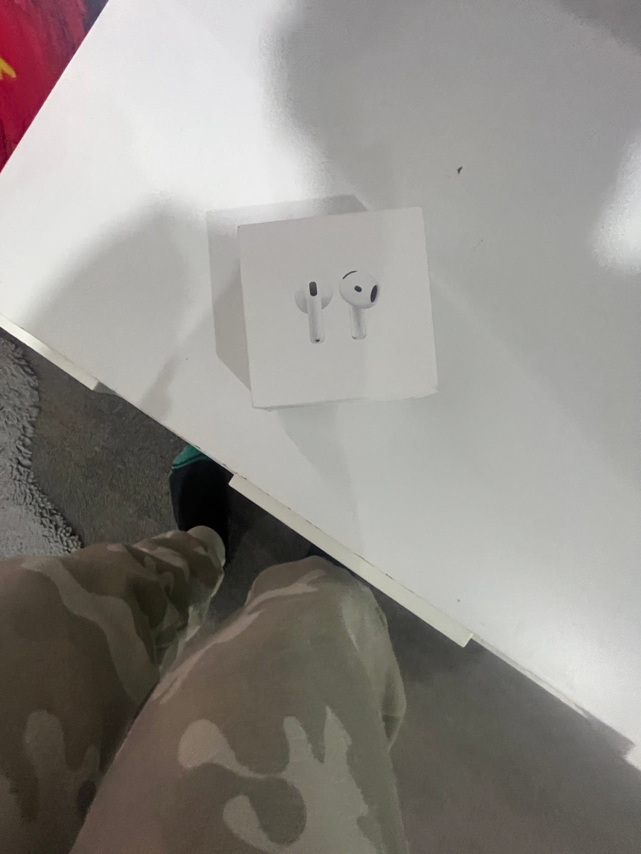 Apple AirPods (4th generation)
