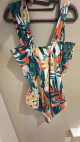 One-Piece Swimsuit floral wide strap size 16 NWOT - Image 2