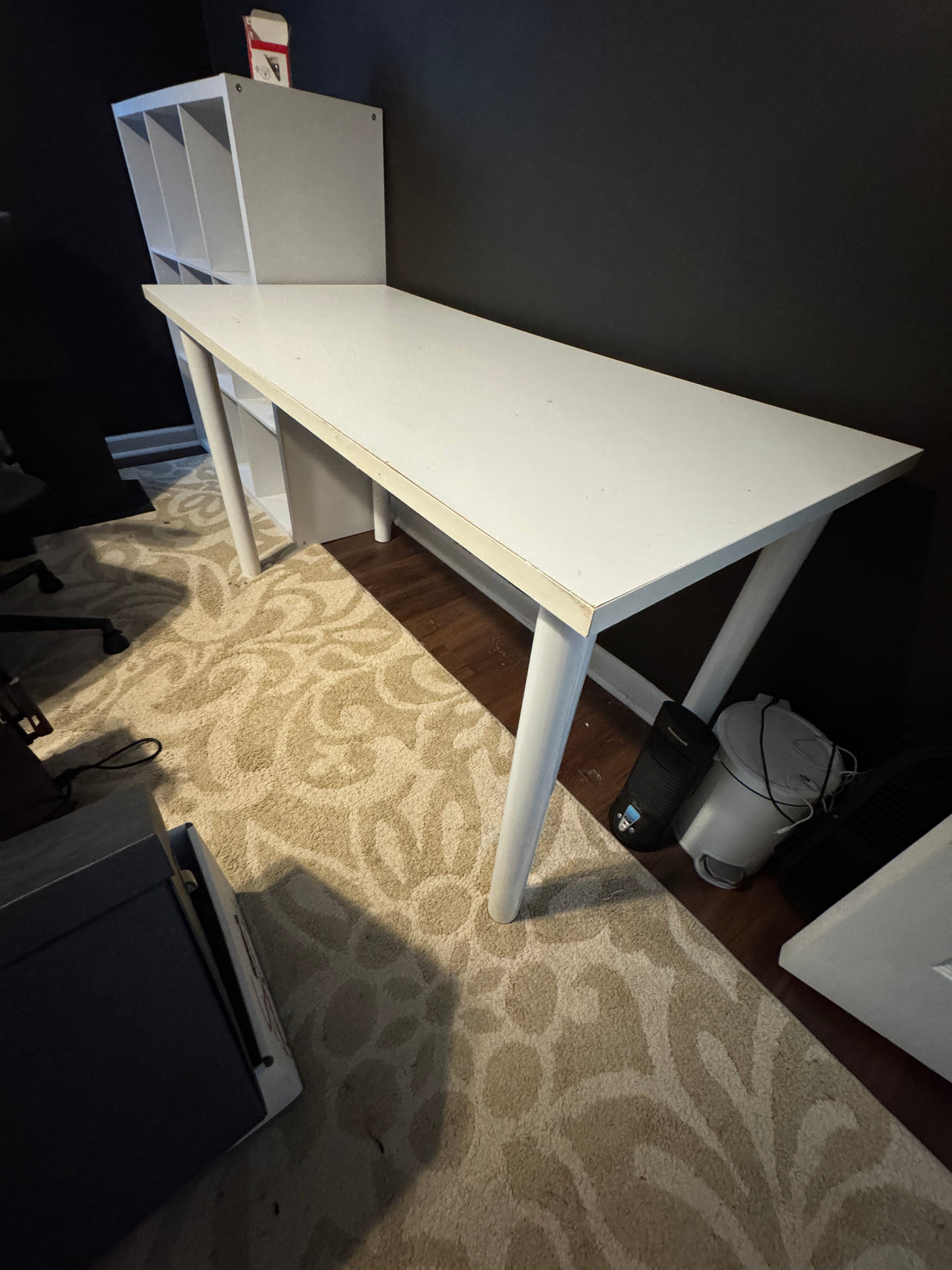 White Elfa table/desk