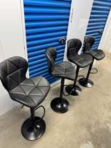 Modern Adjustable Bar Stools.
Selling ASAP. - Image 4