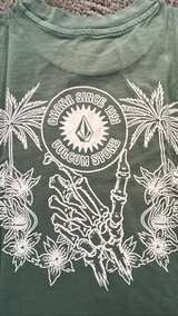 Volcom Ohana Stone Graphic T-Shirt new with tags Small - Image 4
