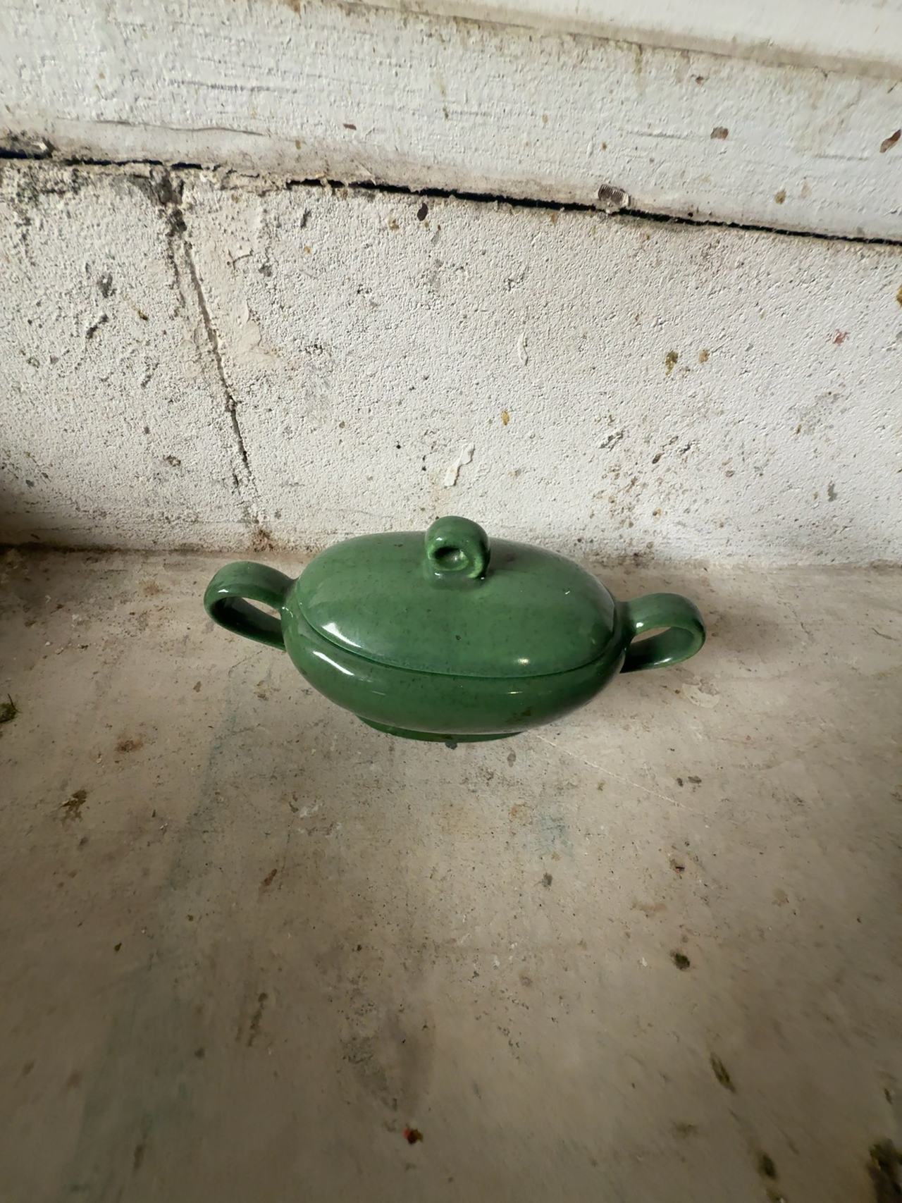Mount Clemens Petalware Green Round Covered Vegetable Bowl