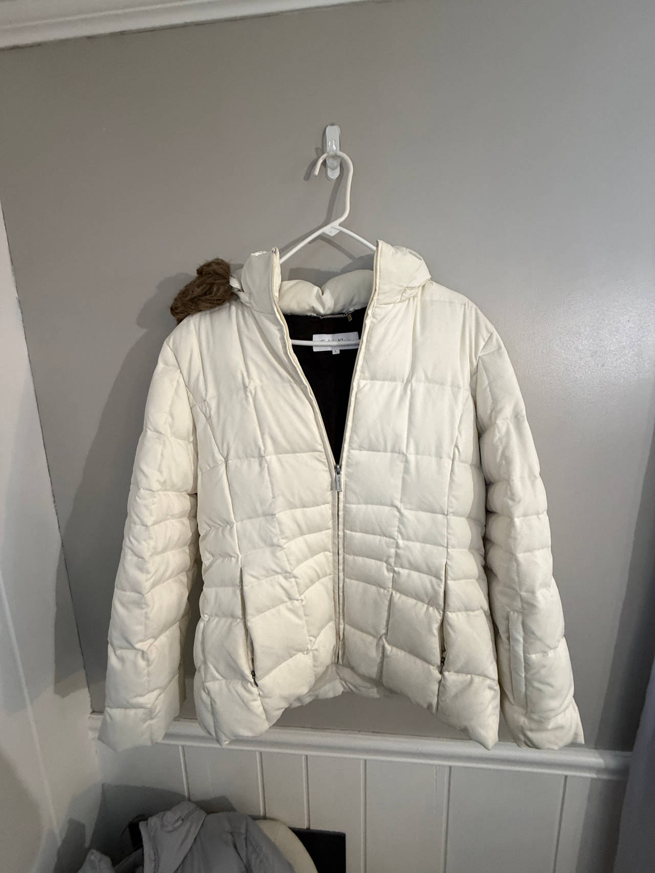 Calvin Klein Women's Quilted Puffer Jackets Size Large Barely worn