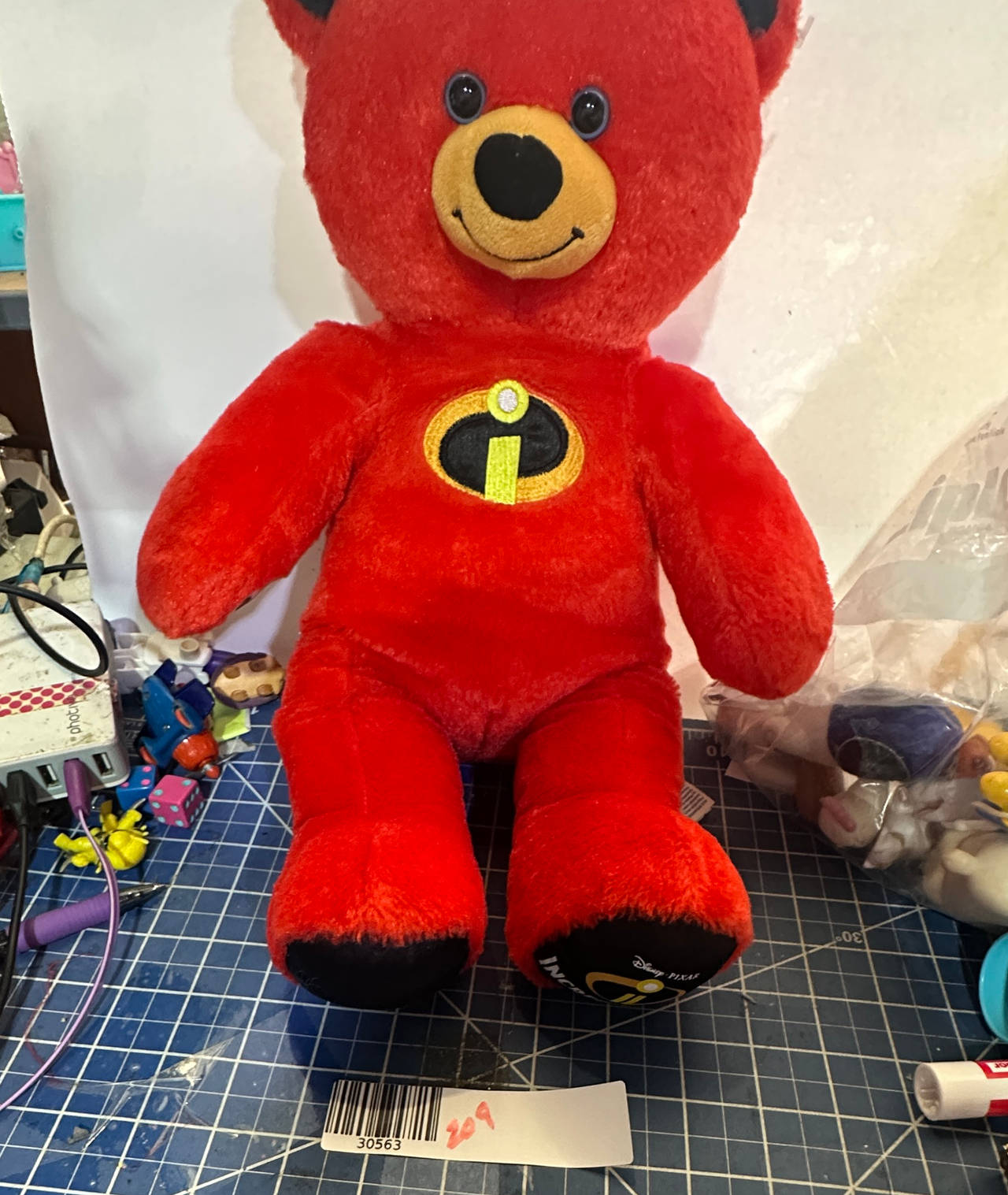 Build-A-Bear Workshop Disney Pixar The Incredibles Bear. 209