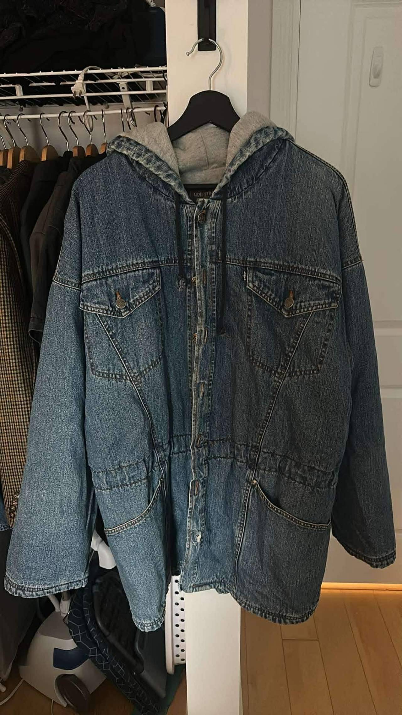 Vintage Denim Levi’s Hooded down Jacket