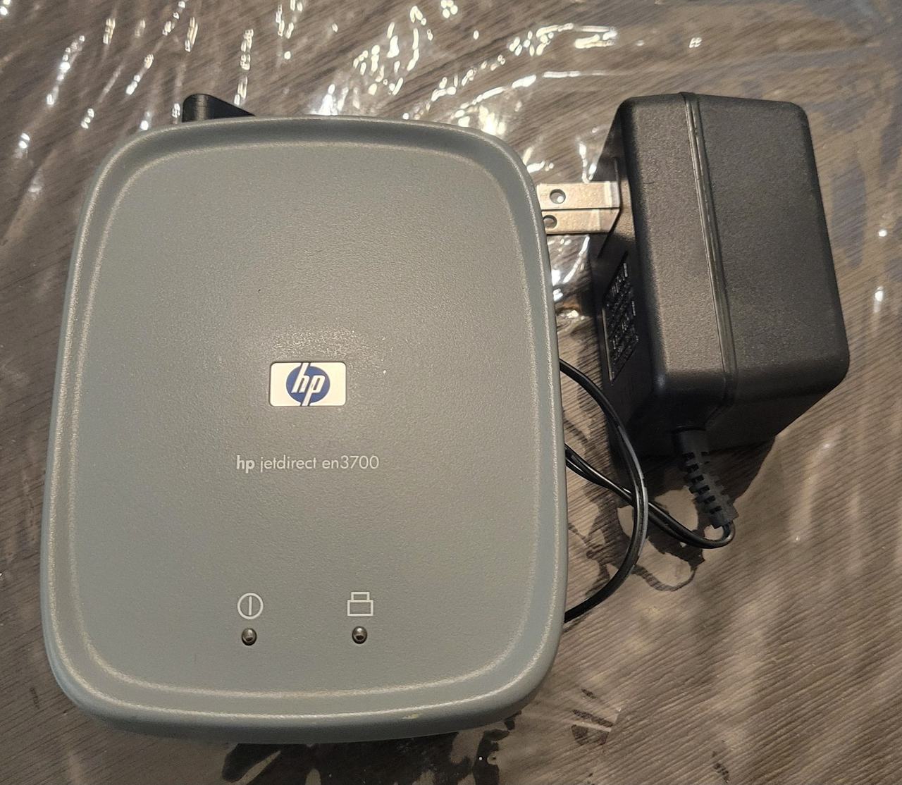 HP Jetdirect en3700 Fast Ethernet External Print Server