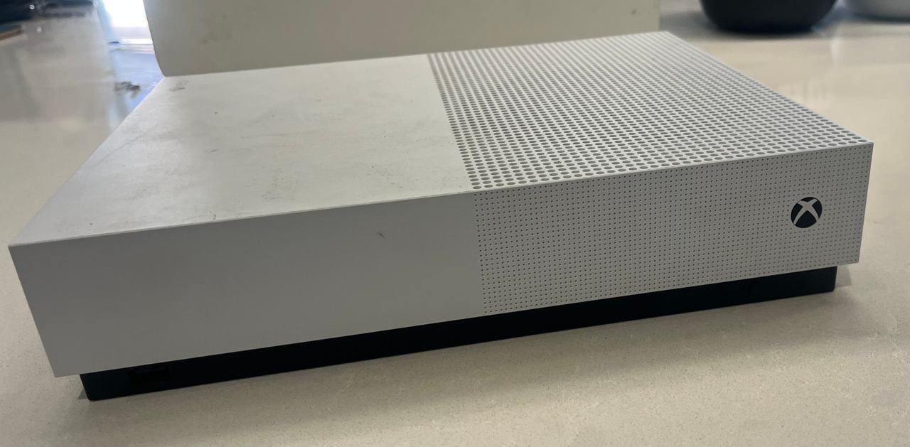 Xbox One S