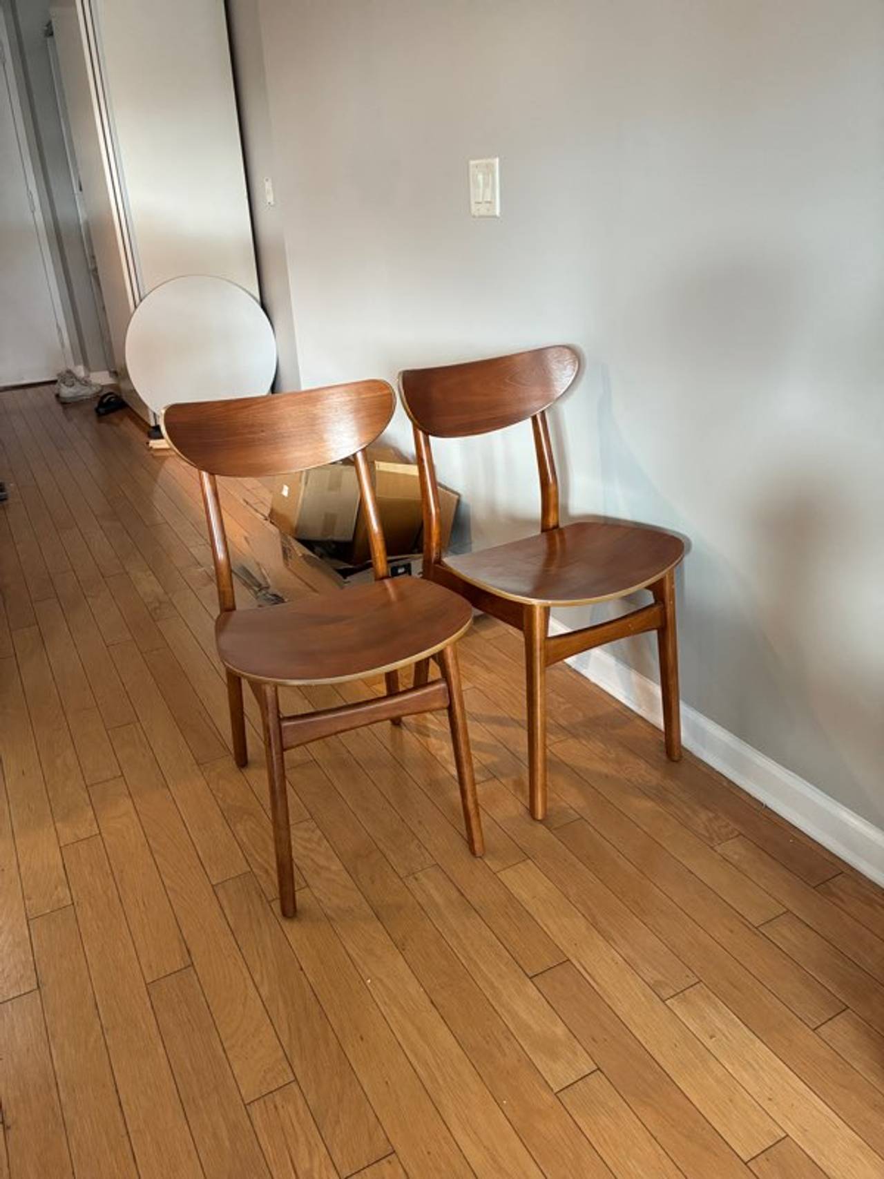 Set of 2 Mid-Century Modern Dining Chairs