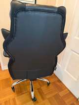 Vevor Black Faux Leather Gaming Chair with Footrest - Image 2