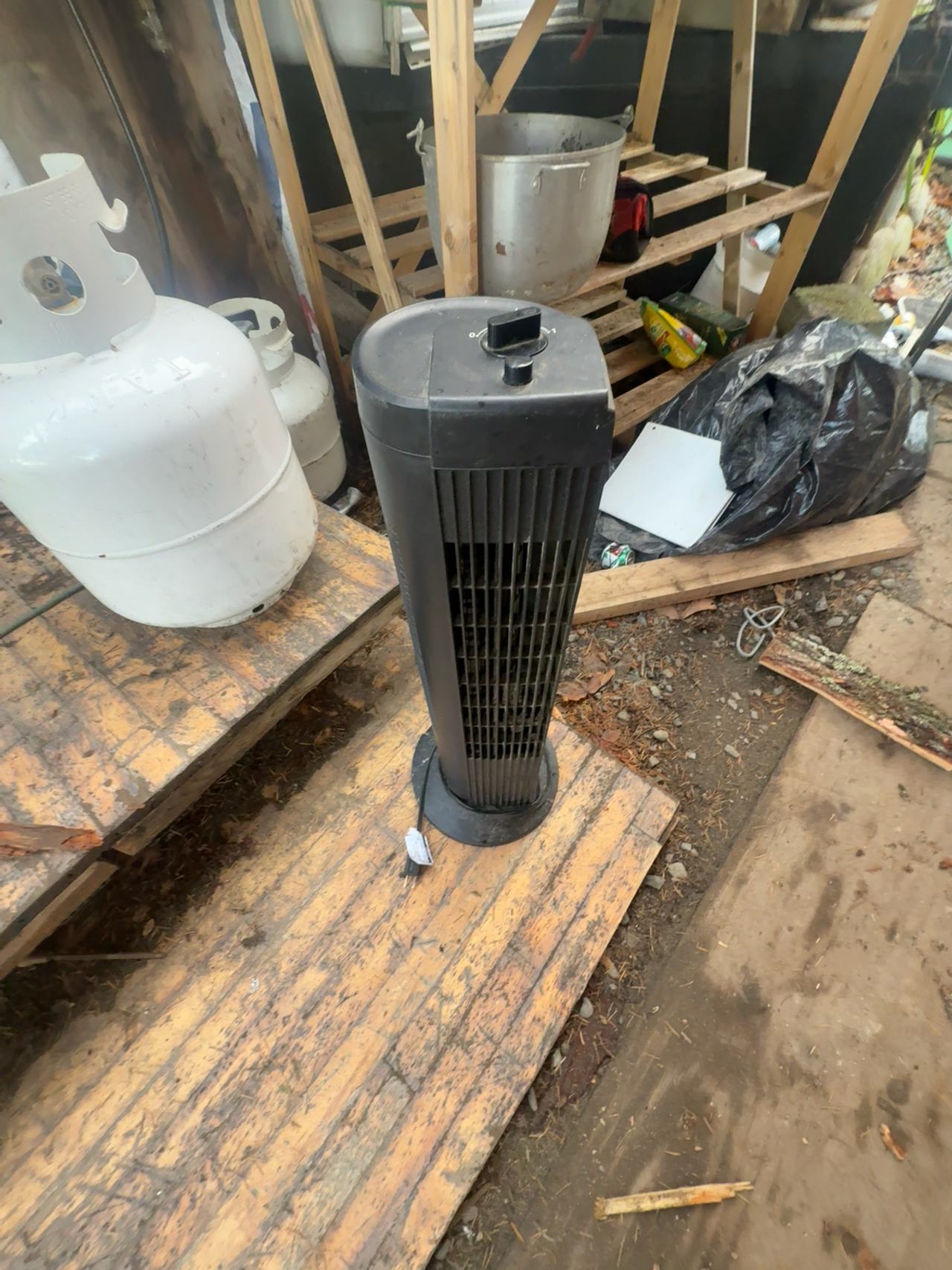 Mainstays 28" Oscillating Tower Fan Black