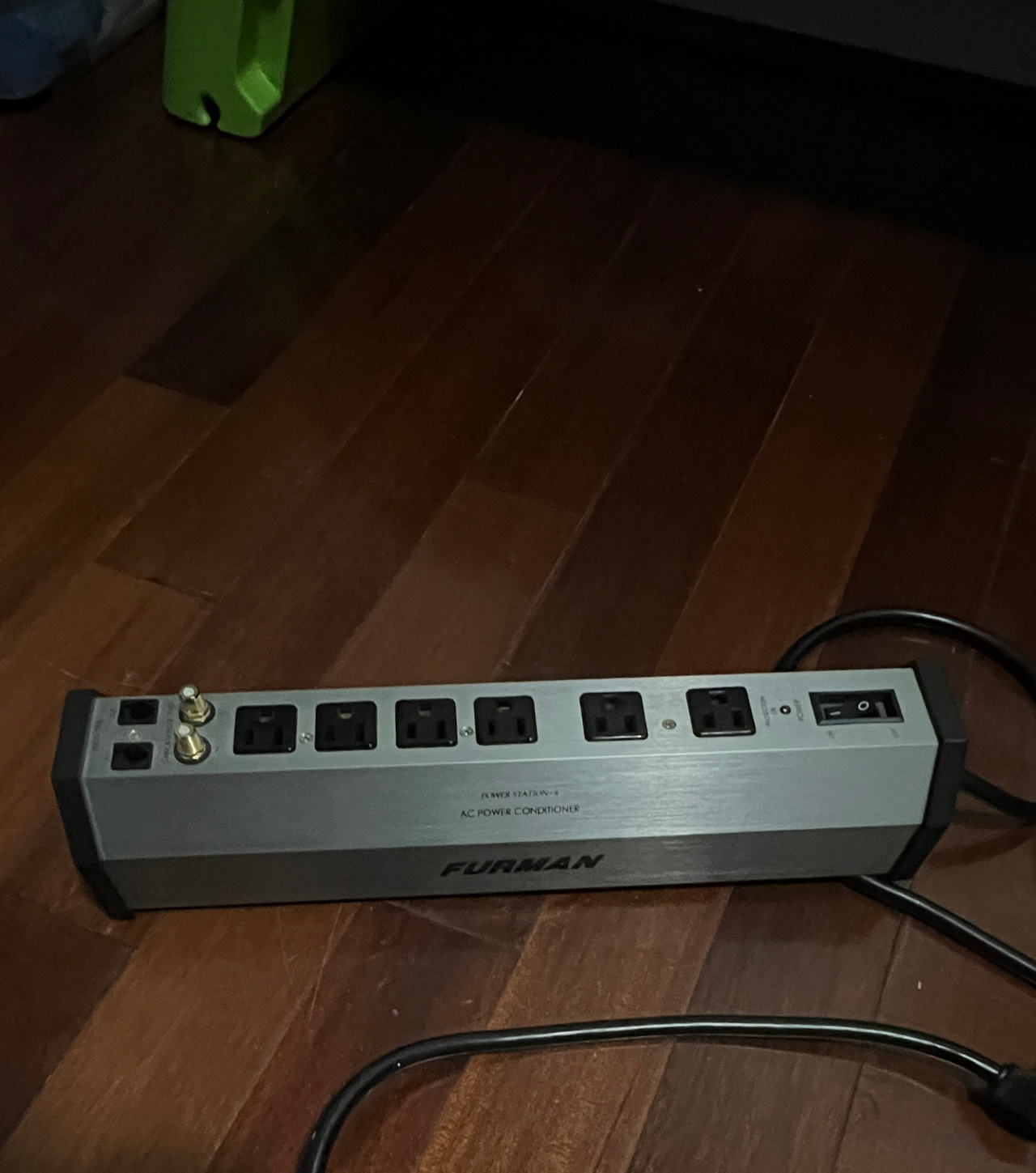 Furman PST-6 Power Station AC Power Conditioner