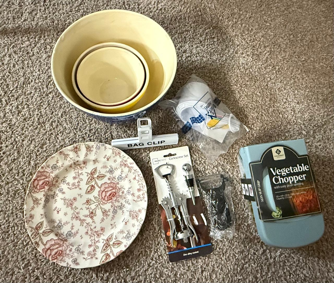 Vegetable Chopper, and other kitchen wares 
