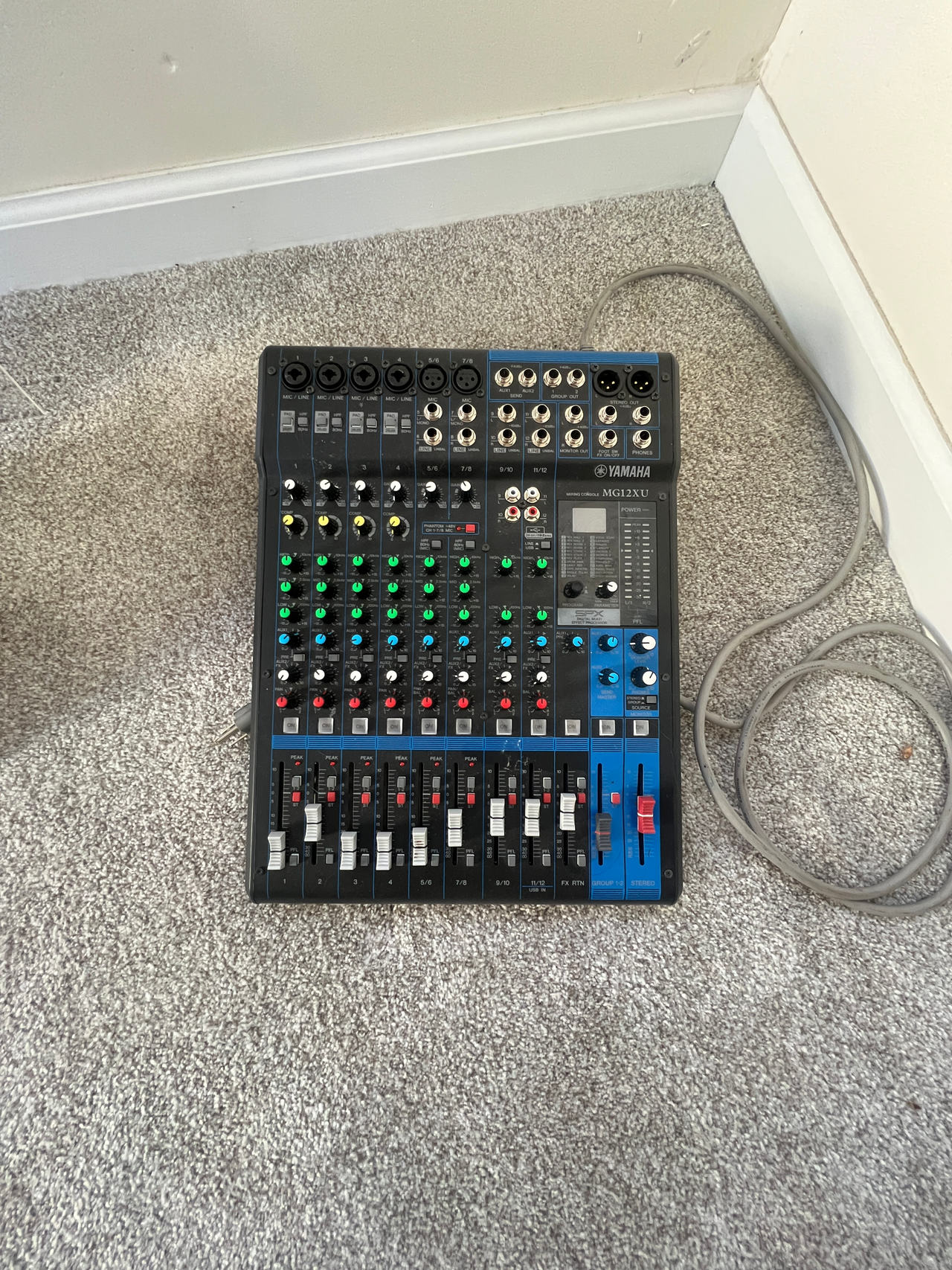 Yamaha MG12XU 12-Channel Mixer