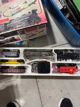 Lionel Electric Train Set - Image 4