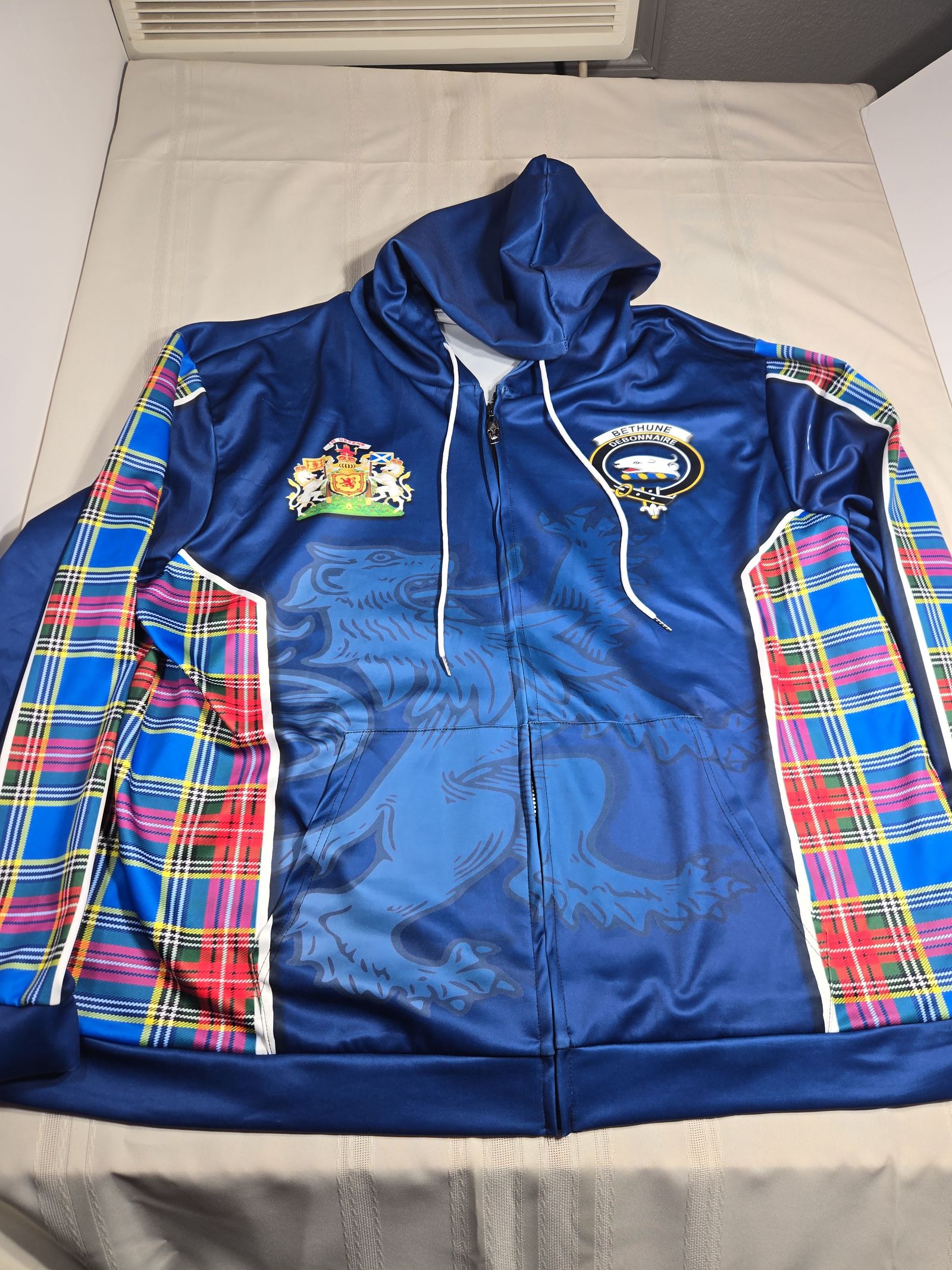 Bethune Clan Scottish Heritage Zip-Up Hoodie 4XXXXL