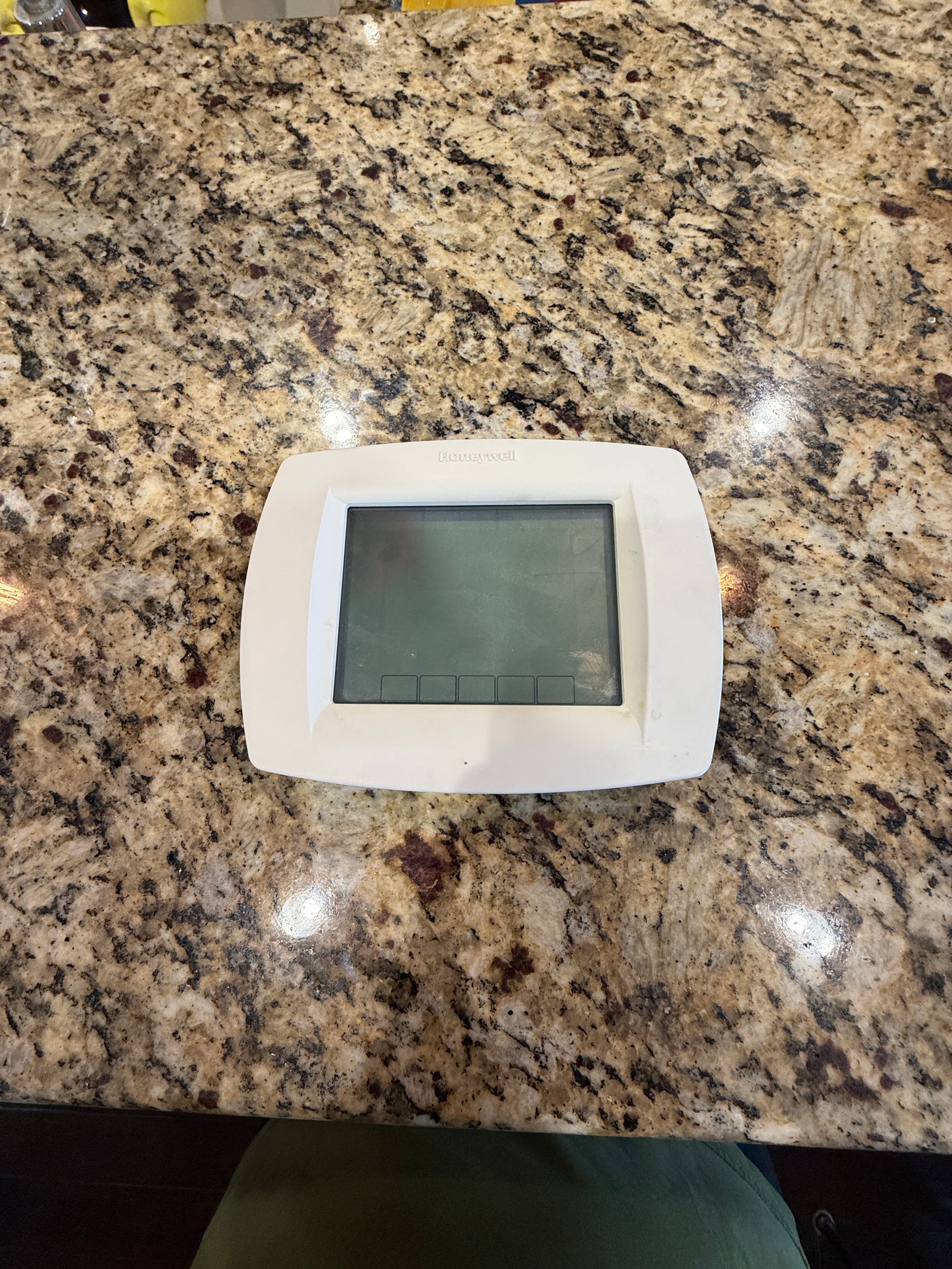 Honeywell VisionPRO 8000 Touchscreen Thermostat - TH8110U1003