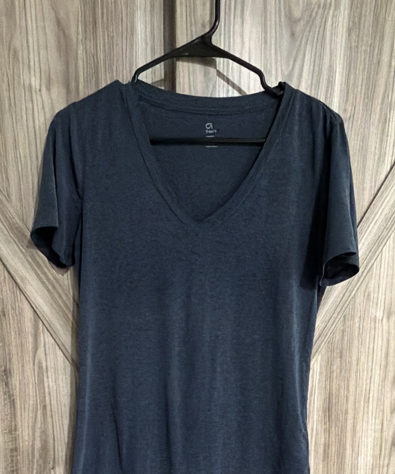 GapFit Women's V-Neck Short Sleeve T-Shirt size small blue