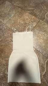 Babaton ribbed stretchy bodycon dress xs - Image 3