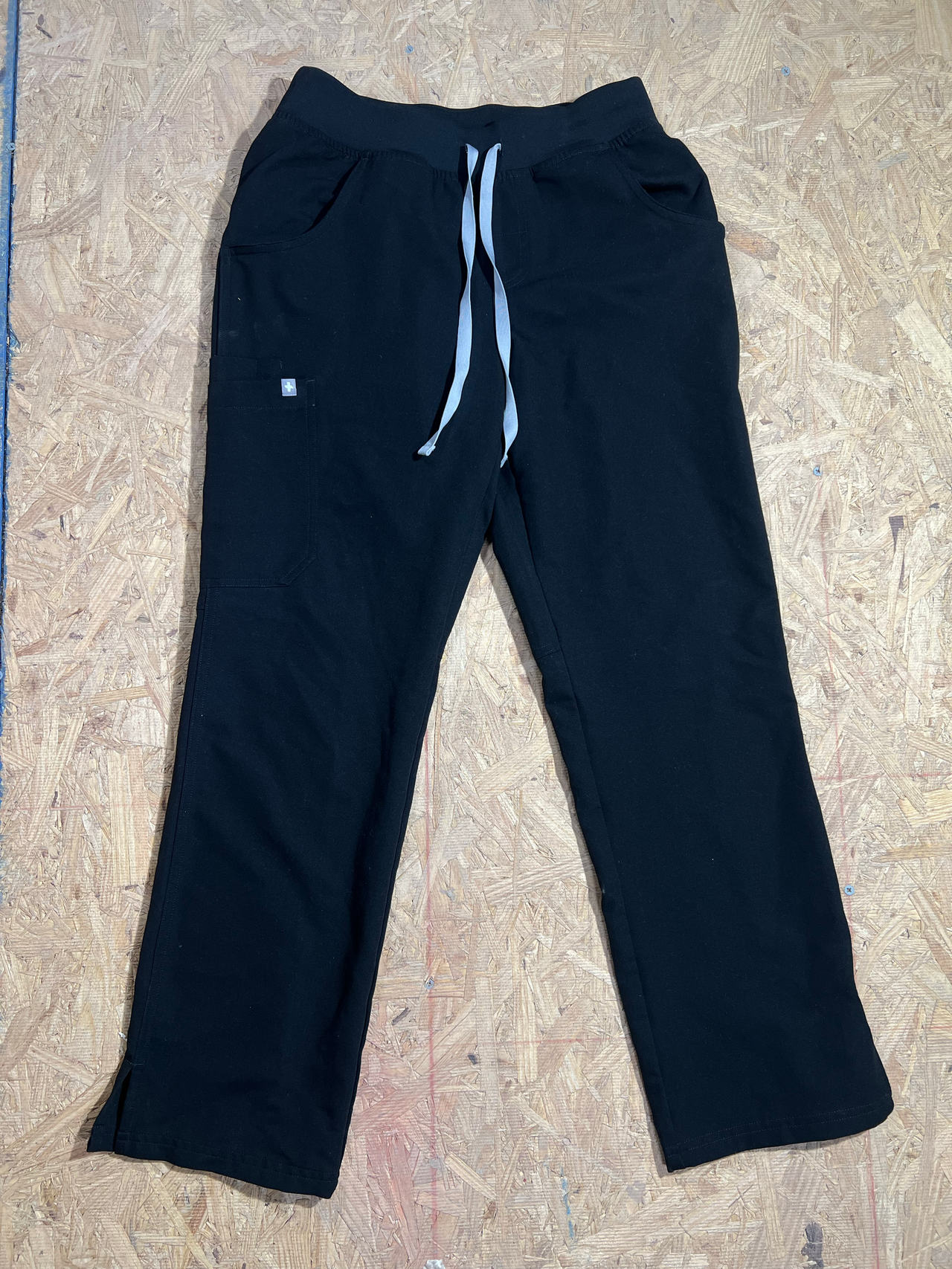 FIGS Kade Scrub Pants Black Women’s Small Petite Technical Collection Cargo