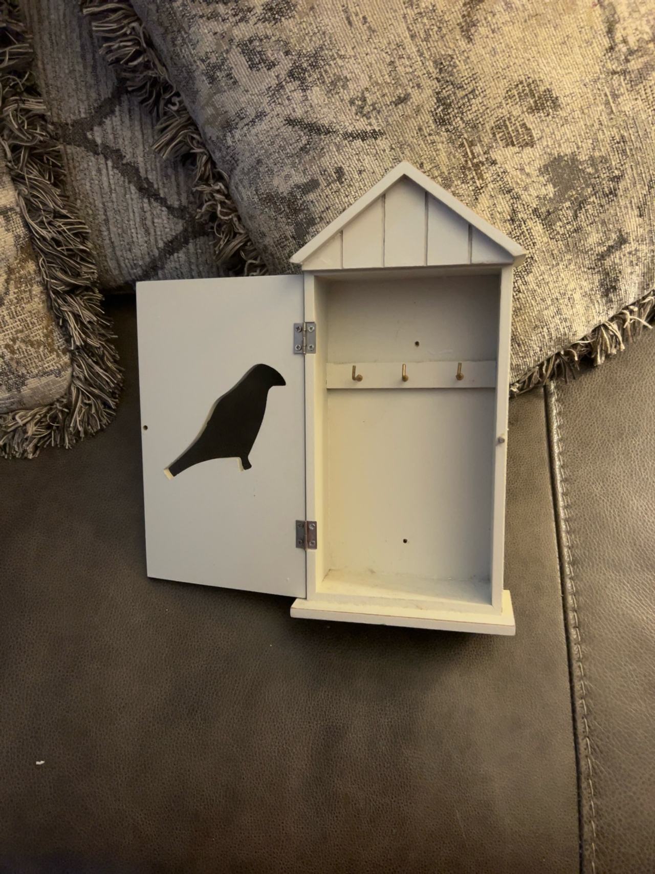 YOUUGIOR Mediterranean Style Wooden Key Cabinet Wall Mounted