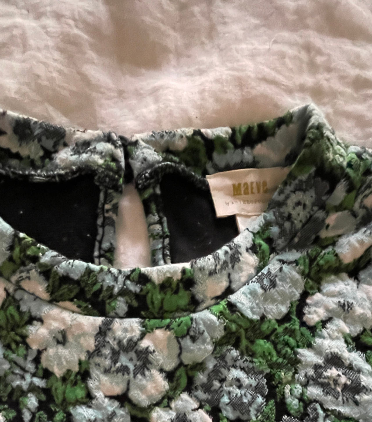Maeve by Anthropologie Retro Floral Textured Mock Neck Top - L